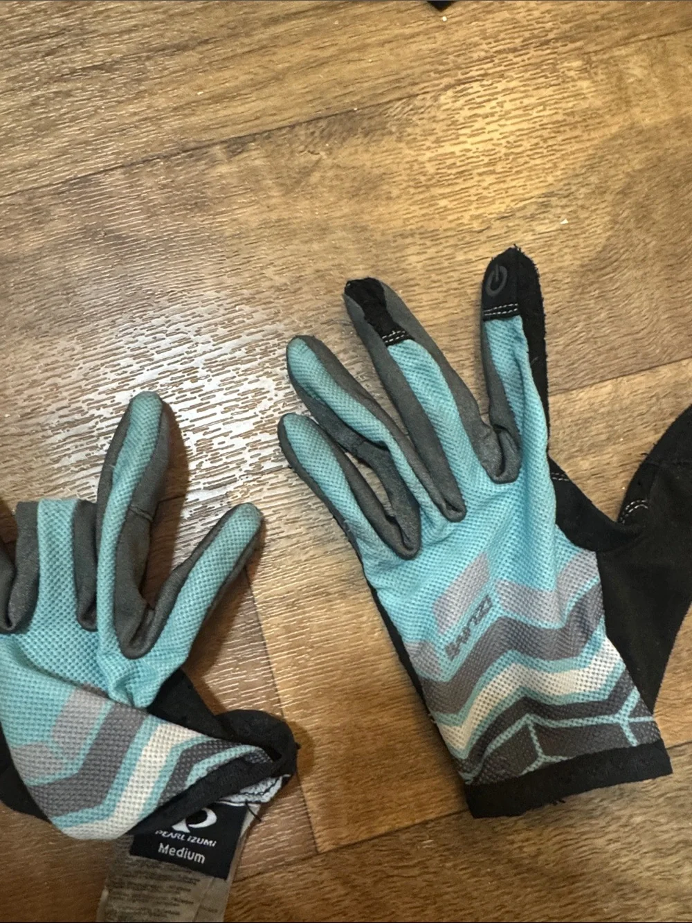 Medium Pearl Izumi Cycling Gloves